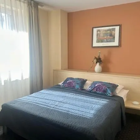 Pacific 3*