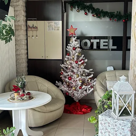 Pacific Hotel 3*