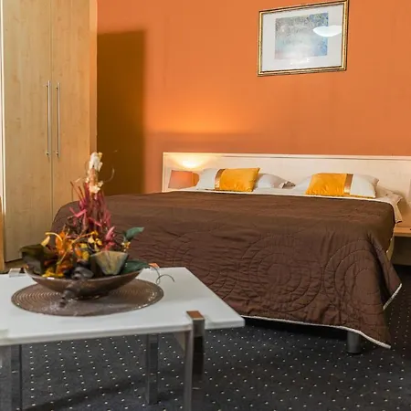 Hotel Pacific