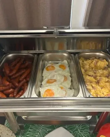 Hotel Pacific