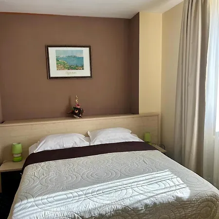 Pacific Hotel