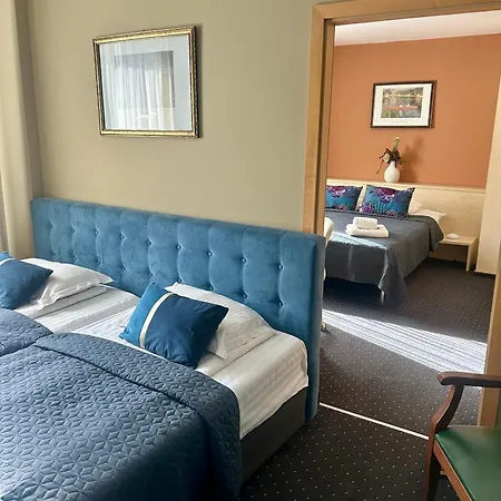 Pacific Hotel 3*